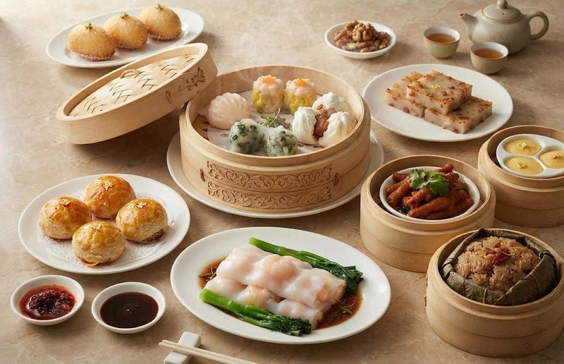 Đông đúc và tất bật – Giờ cao điểm tại các quán ăn sáng luôn là bài toán lớn về tốc độ phục vụ